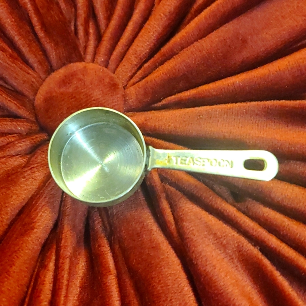 Vintage teaspoon magnet